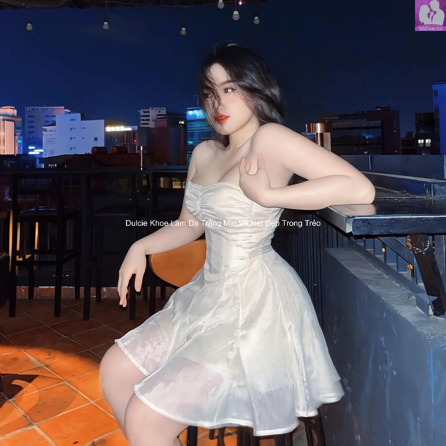 Dulcie Khoe Làm Da Trắng Mịn Và Nét Đẹp Trong Trẻo 8 Dulcie Khoe Làm Da Trắng Mịn Và Nét Đẹp Trong Trẻo 8