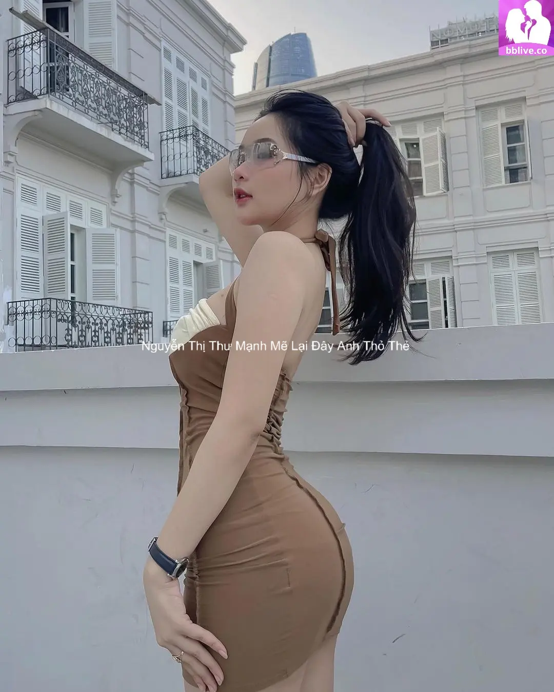 Nguyễn Thị Thư Mạnh Mẽ Lại Đây Anh Thỏ Thẻ 1 Nguyễn Thị Thư Mạnh Mẽ Lại Đây Anh Thỏ Thẻ 1