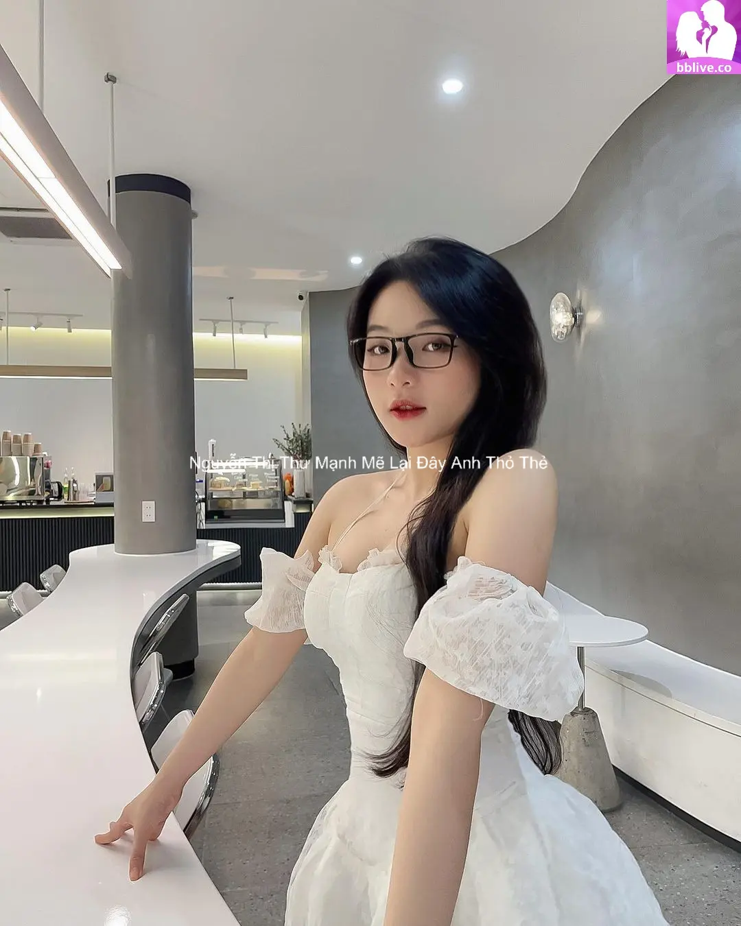 Nguyễn Thị Thư Mạnh Mẽ Lại Đây Anh Thỏ Thẻ 3 Nguyễn Thị Thư Mạnh Mẽ Lại Đây Anh Thỏ Thẻ 3