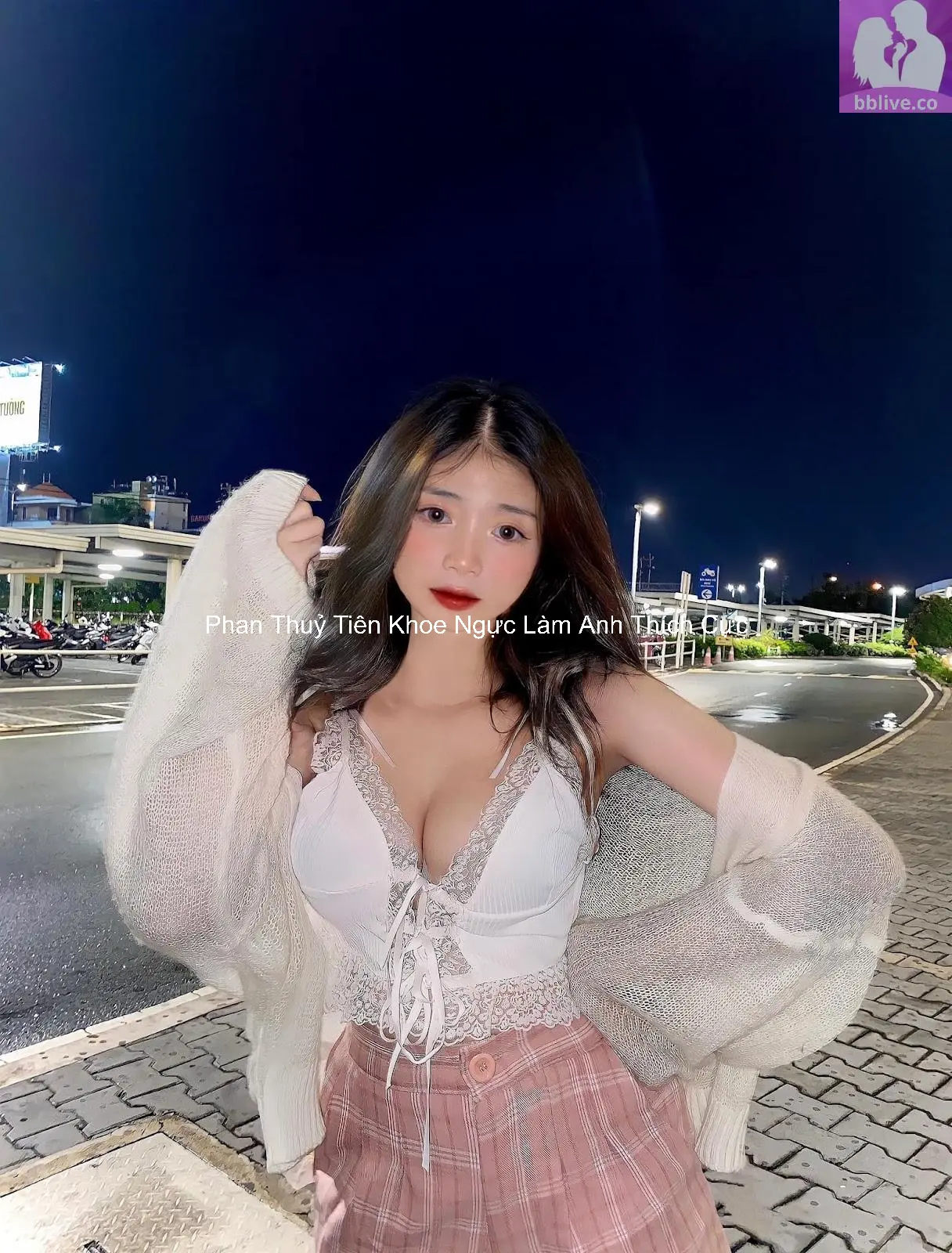 Phan Thuỷ Tiên Khoe Ngực Làm Anh Thích Cực 3 Phan Thuỷ Tiên Khoe Ngực Làm Anh Thích Cực 3