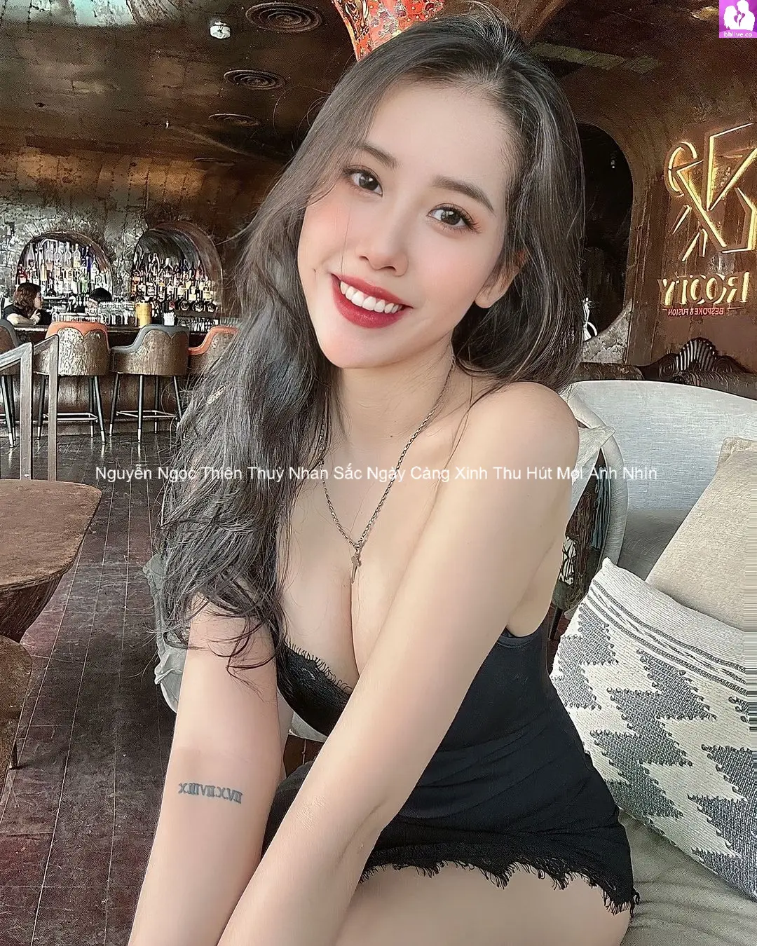 Nguyễn Ngọc Thiên Thuỳ Nhan Sắc Ngày Càng Xinh Thu Hút Mọi Ánh Nhìn 5 Nguyễn Ngọc Thiên Thuỳ Nhan Sắc Ngày Càng Xinh Thu Hút Mọi Ánh Nhìn 5